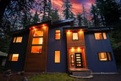 Aspire with Private Hot Tub Three King Bedrooms and National Forest Backdrop