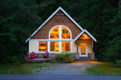 Mt Baker Snowline Chalet with Private Hot Tub and Fireplace