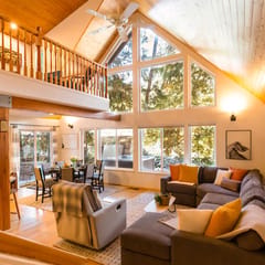Mt Baker Cabin-Hot Tub, Fireplace & EV Charger