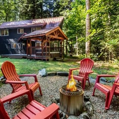 Wild Goose Lodge | Hot Tub + Bunk Room