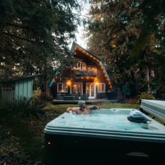 Design-Forward Mt. Baker Chalet + Hot Tub