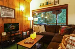 Cozy A-Frame Cabin w/Hot Tub | Near Artist Point