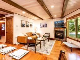 Mt Baker Family Cabin: Hot Tub + Bunk Room + More