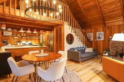 Mt Bakers Couples Cabin Escape -Hot Tub & Romance