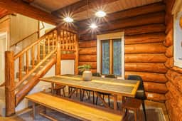 Snowline Ski Retreat with Hot Tub Three King Bedrooms and Bunk Room - Image 5