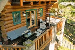 Snowline Luxury | Hot Tub, Pool & 3 Kings - Image 3