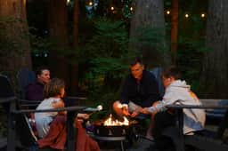 Mt Baker Cabin-Hot Tub, Fireplace & EV Charger - Image 4