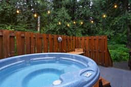 Hearthstone | Hot Tub • Fireplace • 2 Kings - Image 2