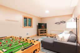 Mt. Baker Chalet | Hot Tub + Game Room - Image 5