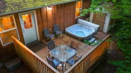 Twin Lakes Cabin - Hot Tub Retreat - Image 2