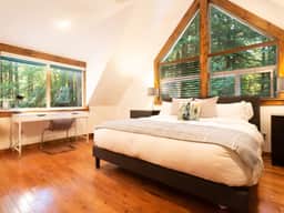 Wild Goose Lodge | Hot Tub + Bunk Room - Image 4