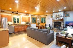 Snowline Chalet | Hot Tub, Pool & Foosball - Image 5