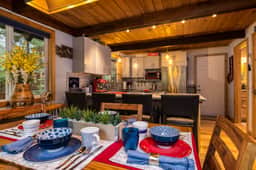 Romantic Mt. Baker Cabin with Hot Tub - Image 5