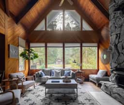 Snowline Lodge with Sauna, Hot Tub & Pool - Image 2