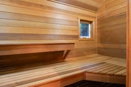 Heliotrope Haus Mt Baker Cabin with Hot Tub Private Sauna and Two King Suites - Image 2