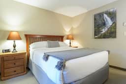 Shuksan Suite | Indoor Pools + Hot Tubs + Sports Courts - Image 4