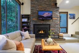 Shuksan Suite | Indoor Pools + Hot Tubs + Sports Courts - Image 4