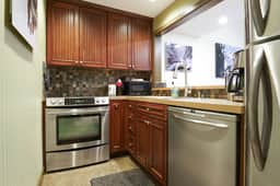 Shuksan Suite | Indoor Pools + Hot Tubs + Sports Courts - Image 5