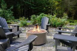Church Mountain Chalet | Hot Tub & Pool - Image 3