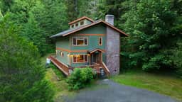 Mt. Baker Lodge | Hot Tub, Game Room + Pool - Image 4