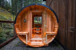 Snowline Lodge: Sauna, Hot Tub & 4 Kings - Image 2