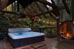 Snowline Lodge: Sauna, Hot Tub & 4 Kings - Image 3