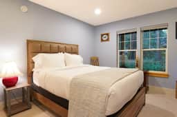 Glacier Pines | King Bed, Fireplace + AC - Image 4