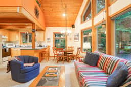 Wildwood Snowline Cabin Near Mt Baker - Image 3