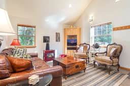 Mt Baker Cabin with Private Hot Tub and Fireplace - Image 5