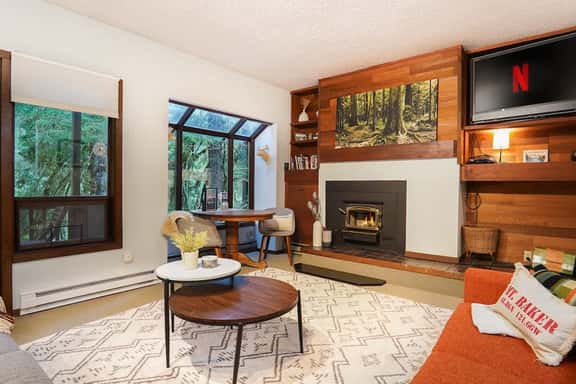 Cedar Suite | Snowater Pools + Fireplace - Image 1