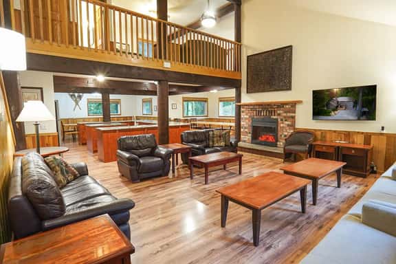 Evergreen Lodge 12 Bedroom Mt Baker Group Retreat - Image 1