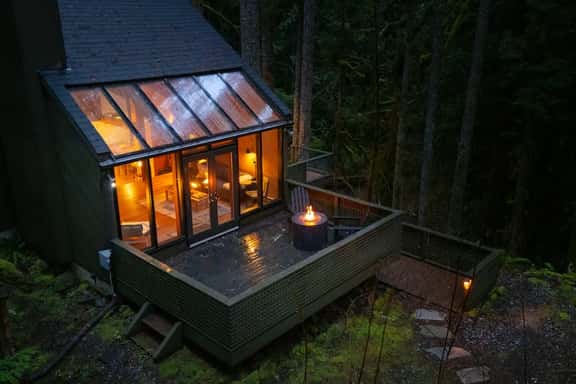 Skywood Mid Century Cabin with Private Sauna and Forest Views Near Mt Baker - Image 1