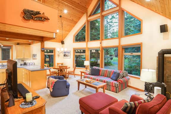 Wildwood Snowline Cabin Near Mt Baker - Image 1