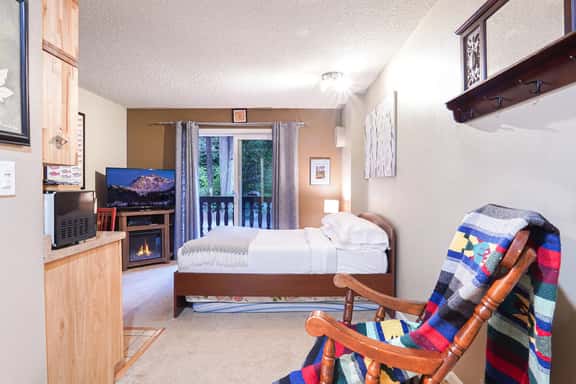 Fireside Suite Cozy Mt Baker Ski Basecamp for Two - Image 1
