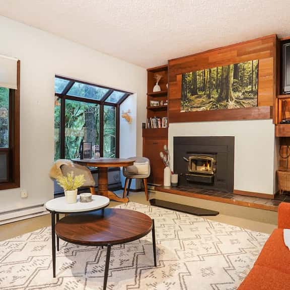Cedar Suite | Snowater Pools + Fireplace - Image 1