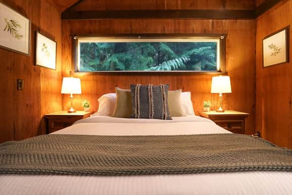 Mt Baker Haven Getaway + 2BR Cabin w/Fireplace