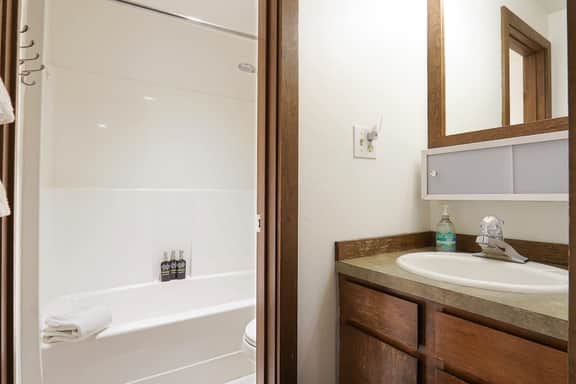 Cedar Suite l Near Mt Baker @ Snowater