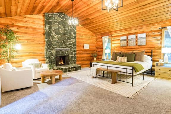 Restored Historic Cabin l Designed for Groups