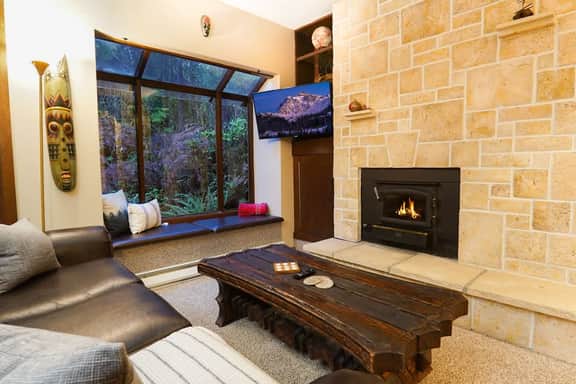Mt Baker Serene End Unit | Wood-Burning Fireplace
