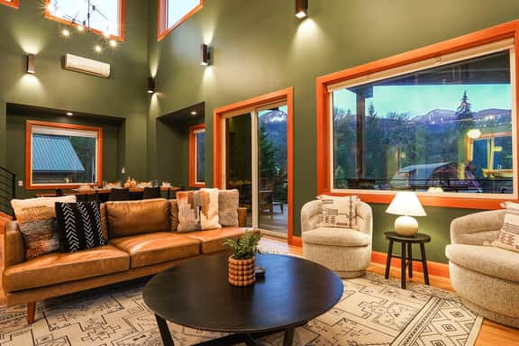 Luxe Summer Chalet w/ Hot tub, Foosball& Mtn Views
