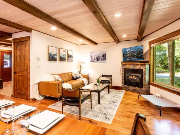 Mt Baker Family Cabin: Hot Tub + Bunk Room + More