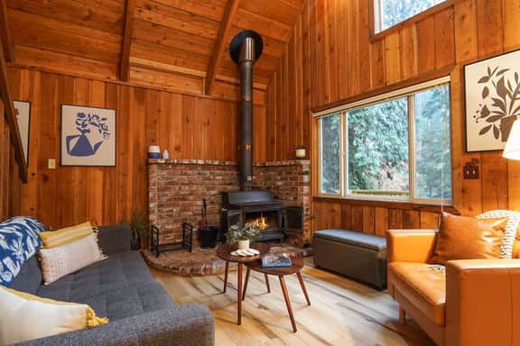 Mt Bakers Couples Cabin Escape -Hot Tub & Romance