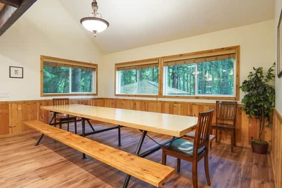 Evergreen Lodge 12 Bedroom Mt Baker Group Retreat - Image 3