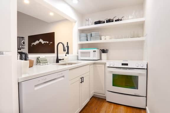 Snowater Escape | Sleeps 5 | Pool + Hot Tub - Image 5