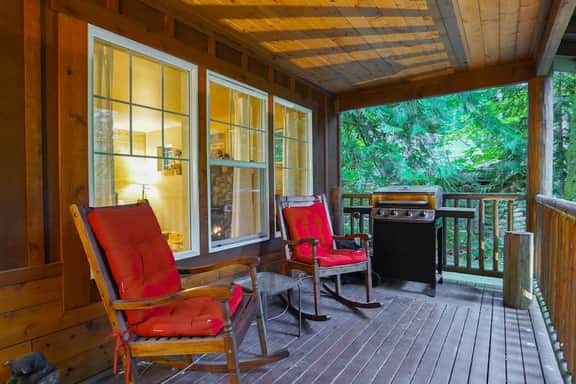 Twin Lakes Cabin - Hot Tub Retreat - Image 4