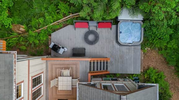 Creekside Cabin • Hot Tub, Pool & Ping Pong - Image 3