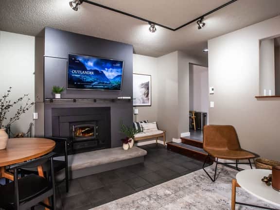 Snowater Respite | Pool, Hot Tub + Fireplace - Image 3
