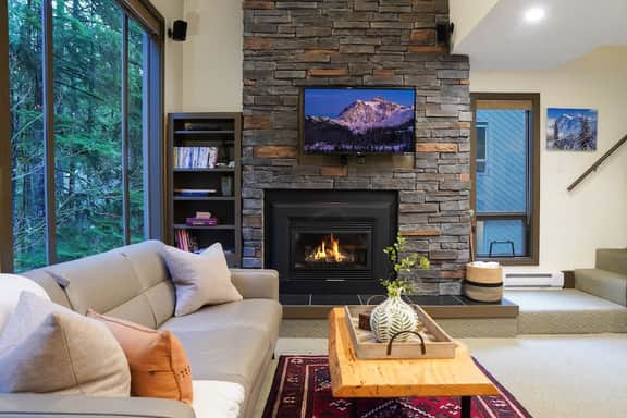 Shuksan Suite | Indoor Pools + Hot Tubs + Sports Courts - Image 4