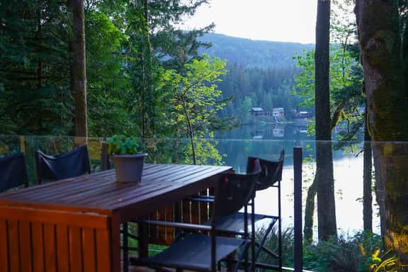 Silvermere Luxury Lakefront Retreat with Private Hot Tub and Dock - Image 4