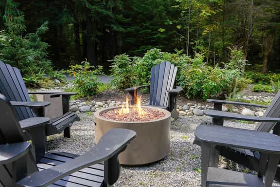 Church Mountain Chalet | Hot Tub & Pool - Image 3